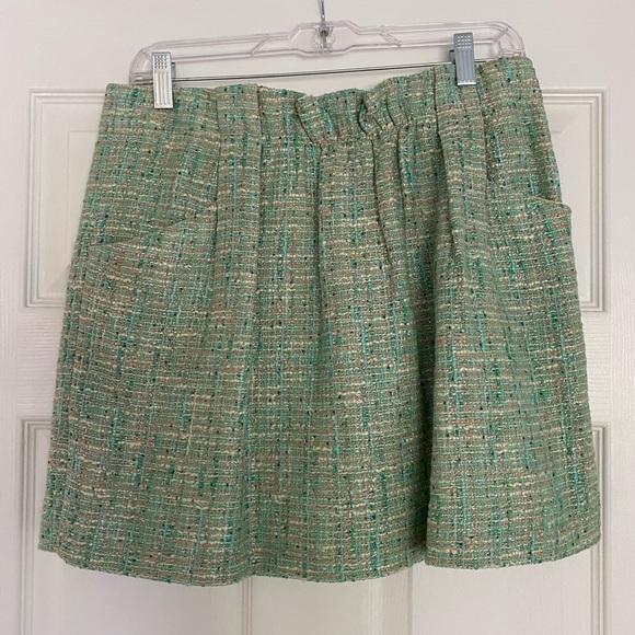 3 ITEM BUNDLE- Size 6 - Picture 4 of 8